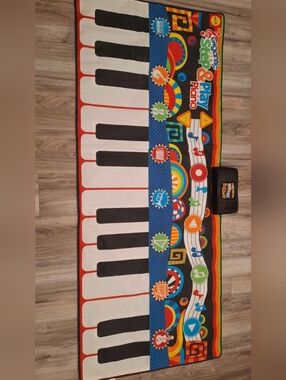 Alex Musical Gigantic Step & Play Piano, record and playback capabilities
